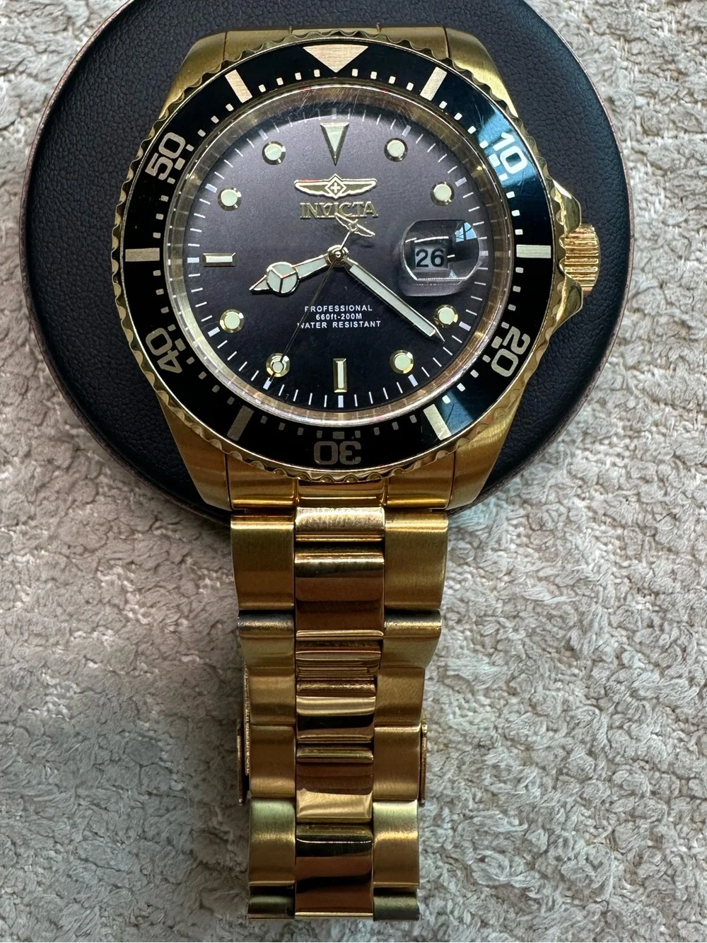 Invicta Pro Diver Mens 43mm Gold Watch, Black Dial, Quartz, New Battery, 22062